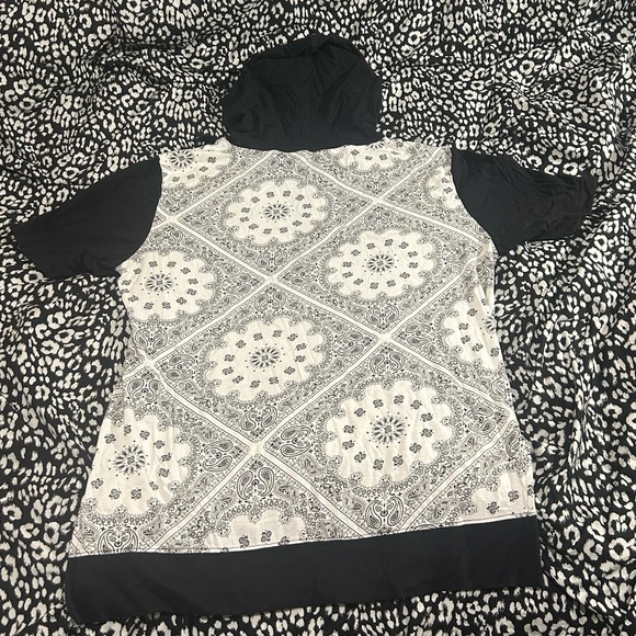 Hooded paisley print shirt - Picture 4 of 6